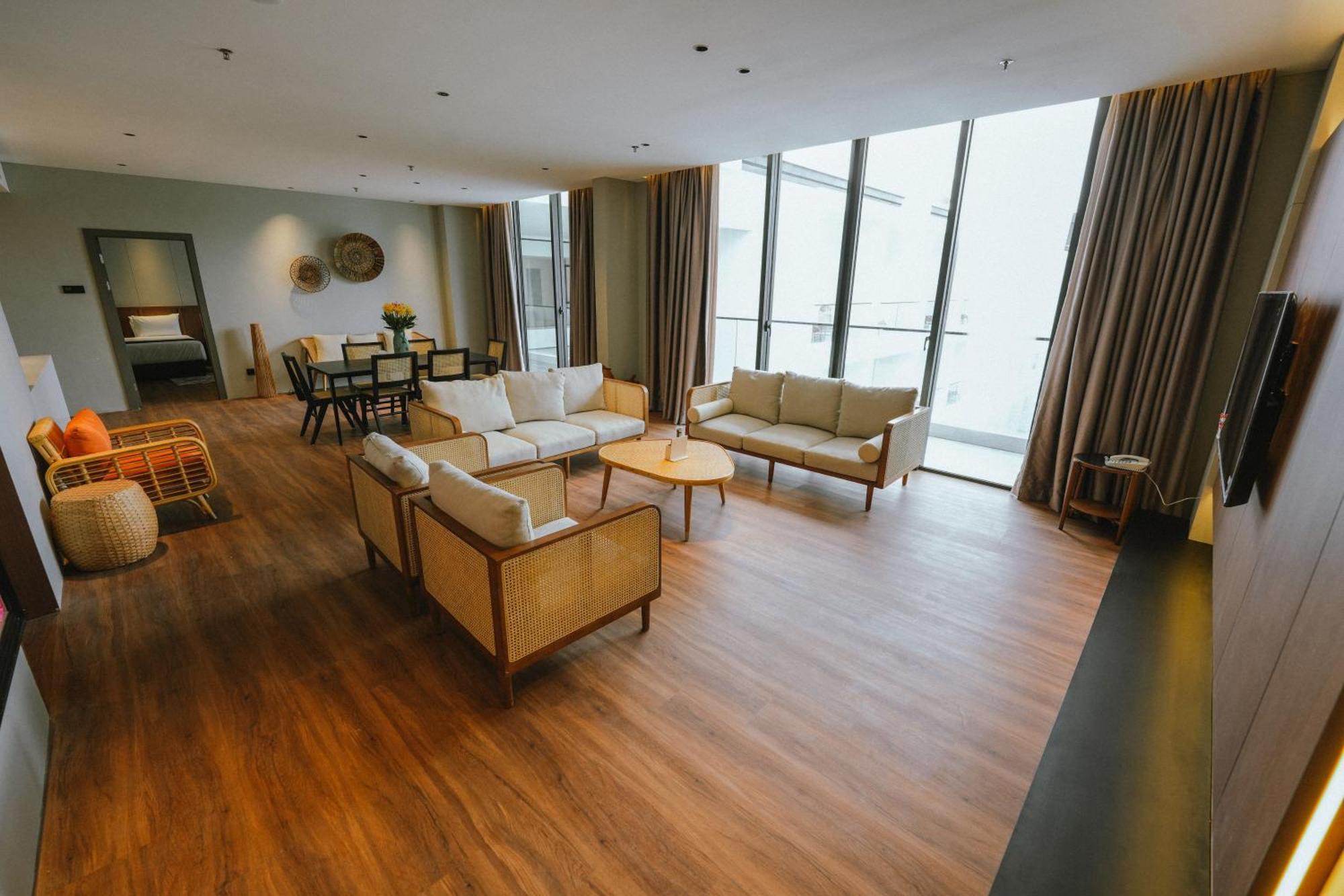 Roxy Beach Resort Sematan エクステリア 写真